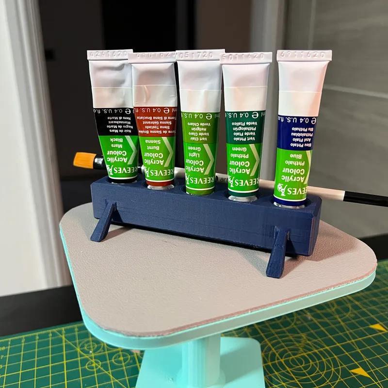 A Small Paint Holder for Acrylics by Peter Martin, Download free STL model